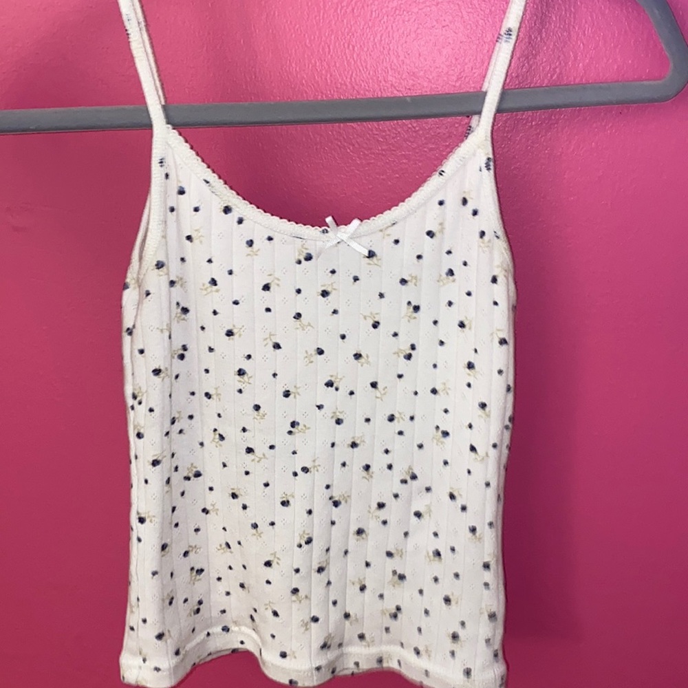 BRANDY MELVILLE tank top!